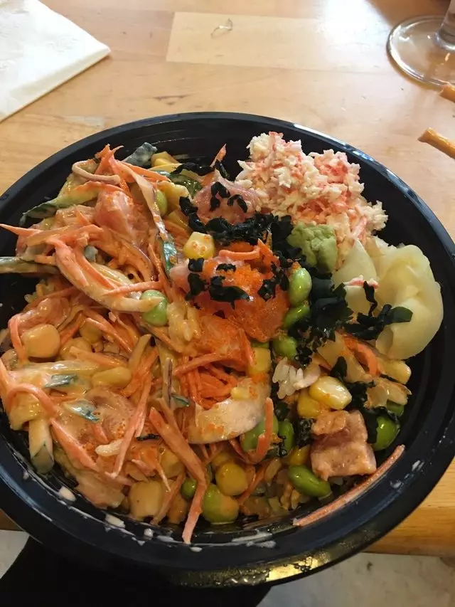 V16 Sushi Lounge