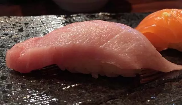 V16 Sushi Lounge