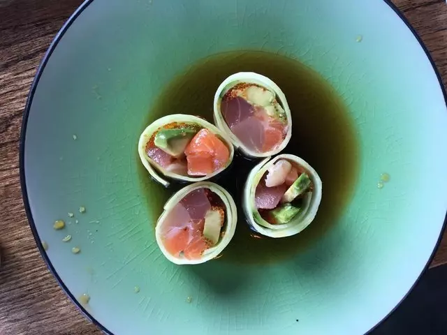 V16 Sushi Lounge