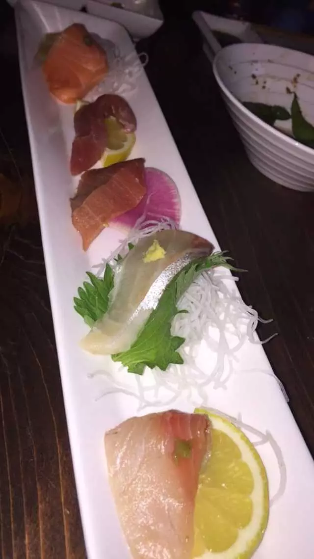 V16 Sushi Lounge