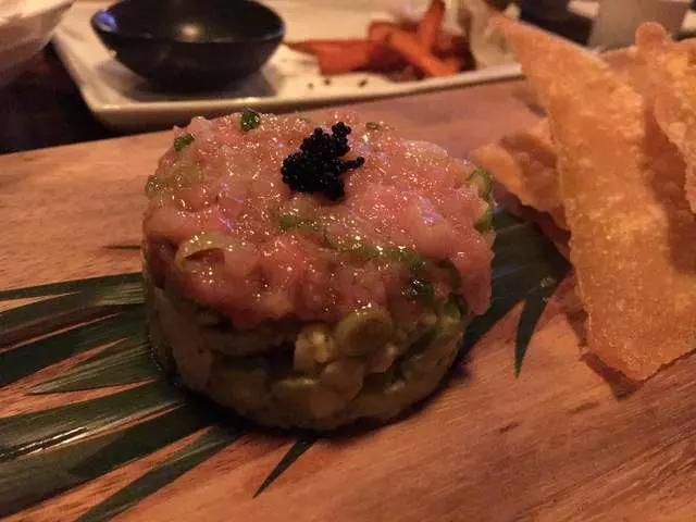 V16 Sushi Lounge