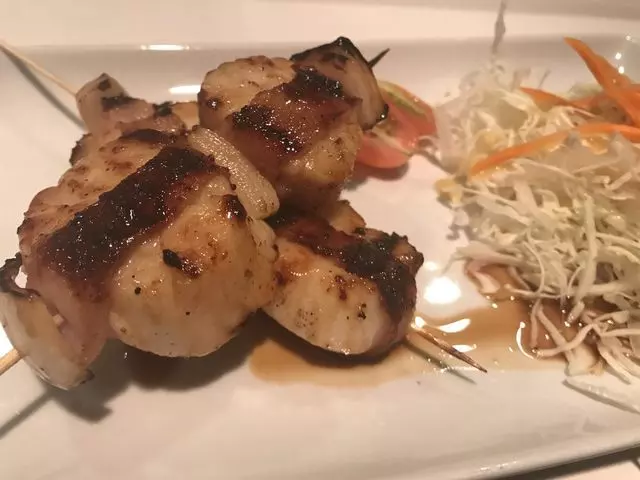 V16 Sushi Lounge