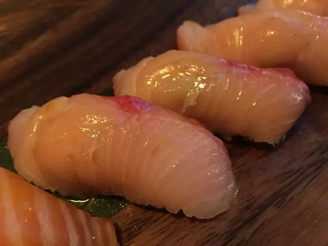 V16 Sushi Lounge
