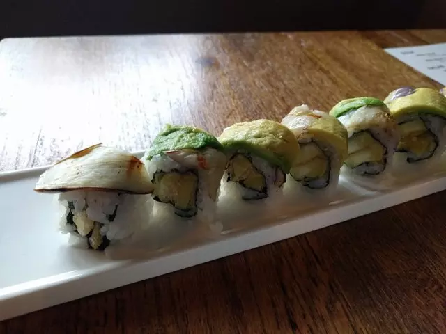 V16 Sushi Lounge