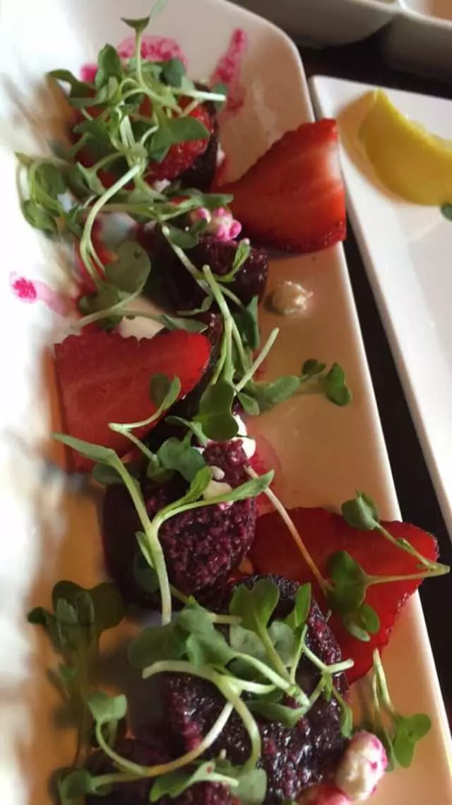 V16 Sushi Lounge