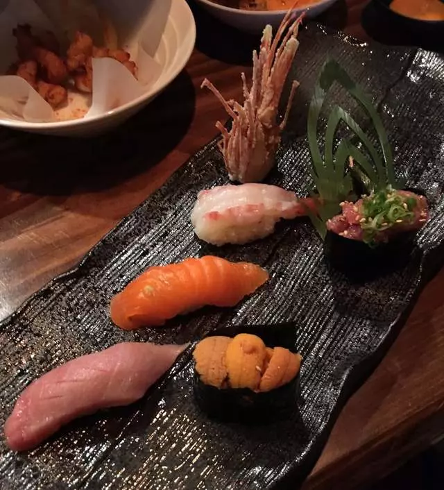 V16 Sushi Lounge