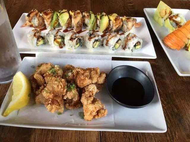 V16 Sushi Lounge