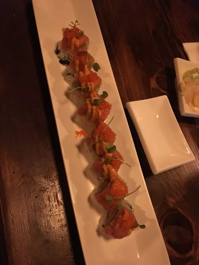 V16 Sushi Lounge