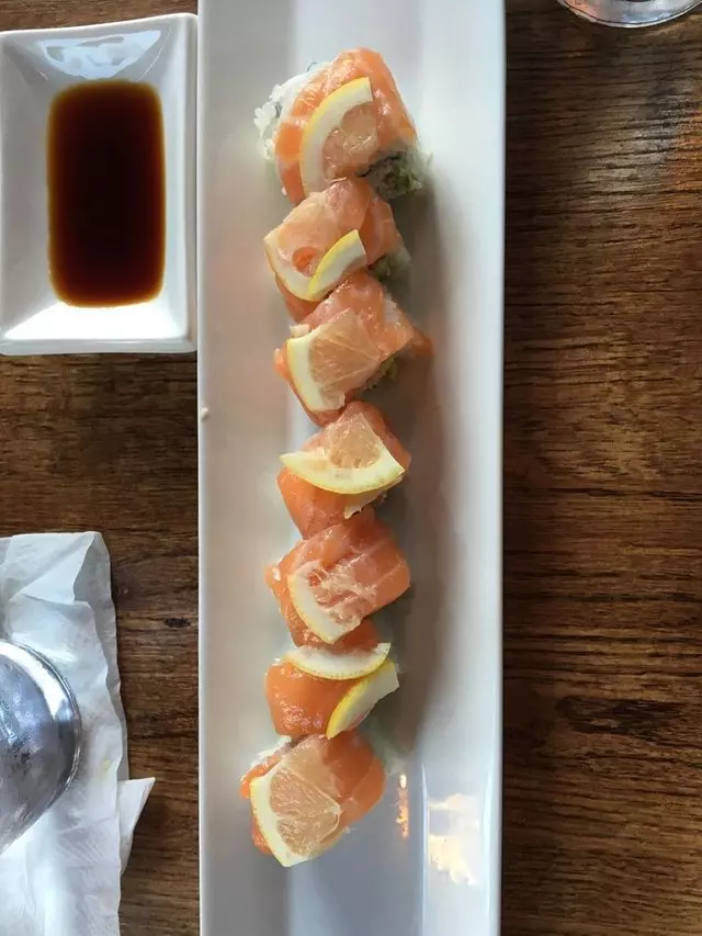 V16 Sushi Lounge