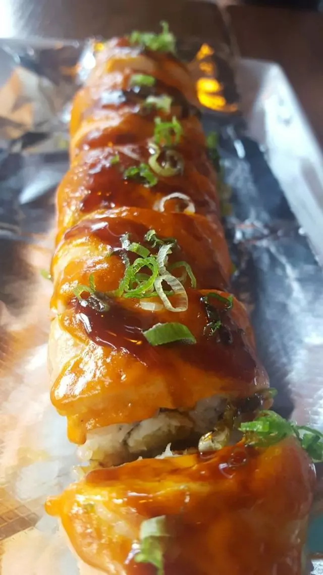 V16 Sushi Lounge
