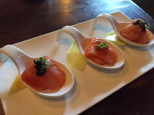 V16 Sushi Lounge