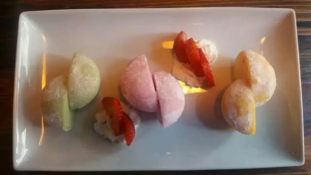V16 Sushi Lounge