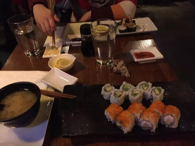 V16 Sushi Lounge