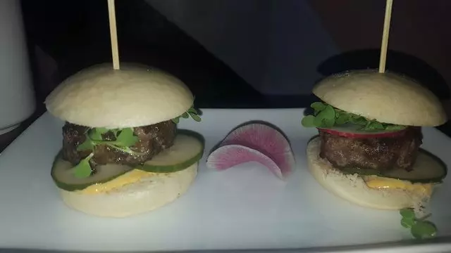 V16 Sushi Lounge
