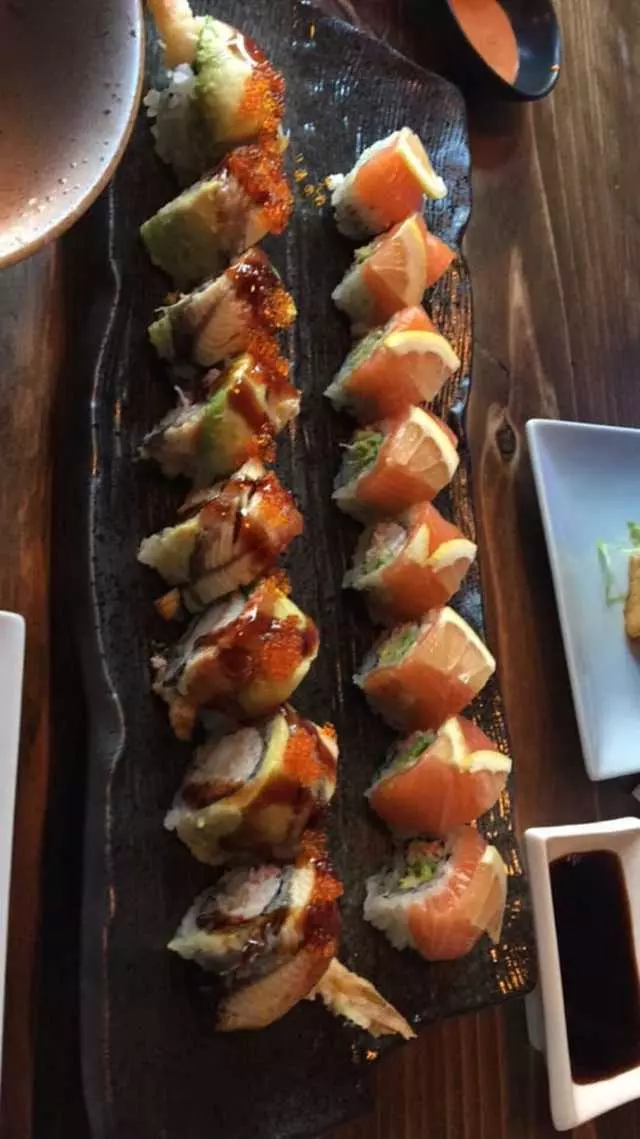 V16 Sushi Lounge