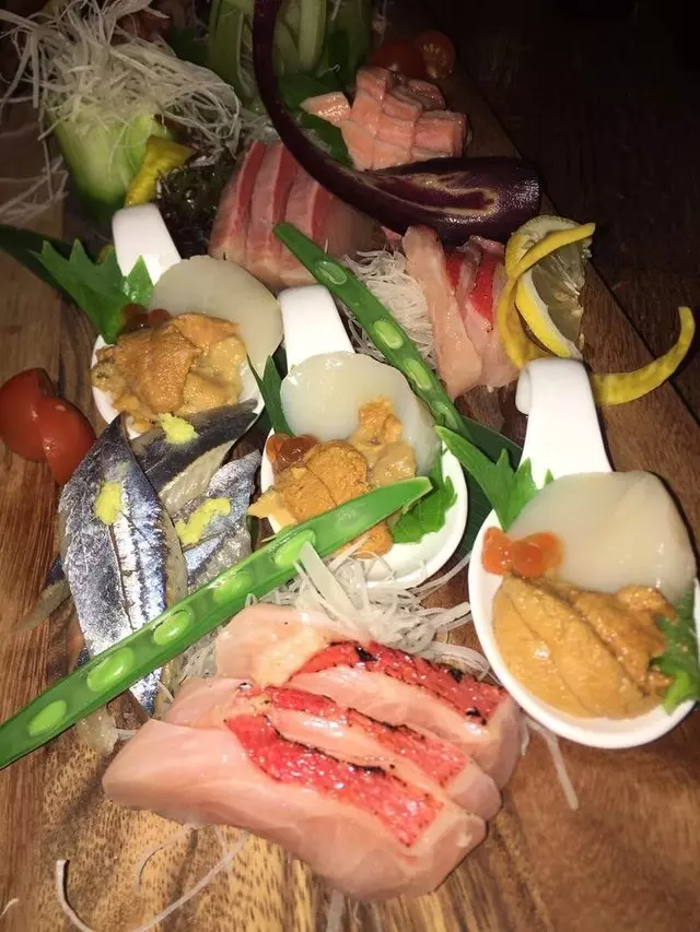 V16 Sushi Lounge