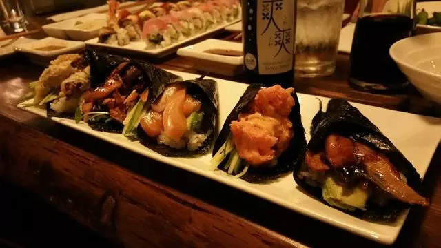V16 Sushi Lounge
