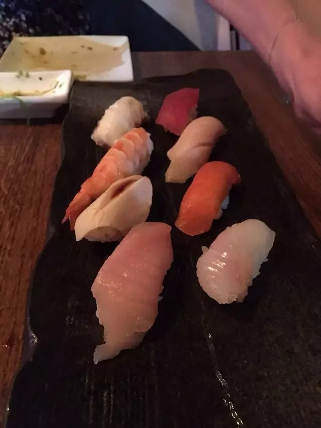 V16 Sushi Lounge