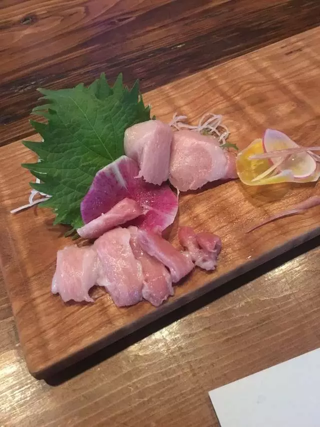 V16 Sushi Lounge