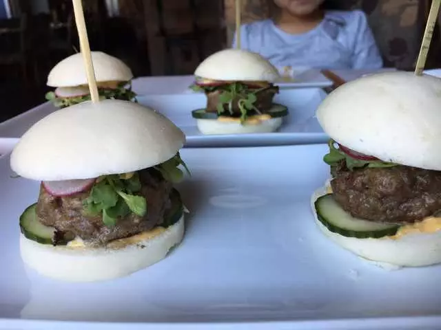 V16 Sushi Lounge