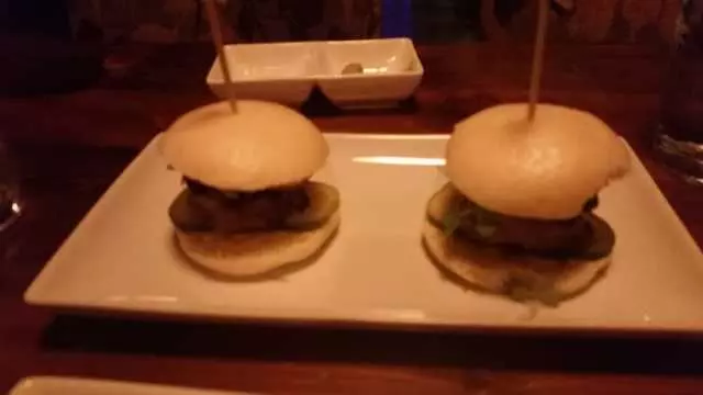 V16 Sushi Lounge