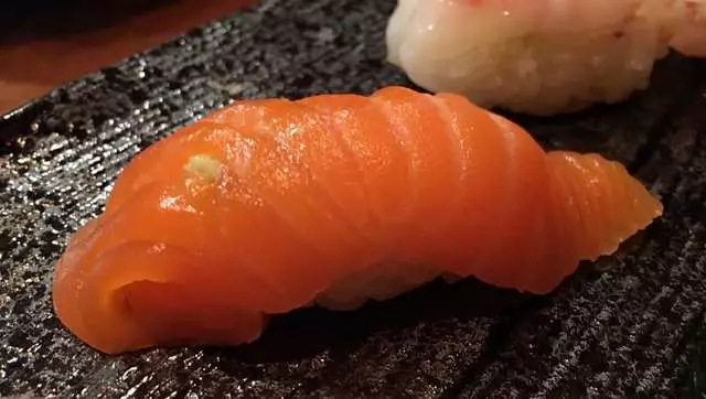 V16 Sushi Lounge