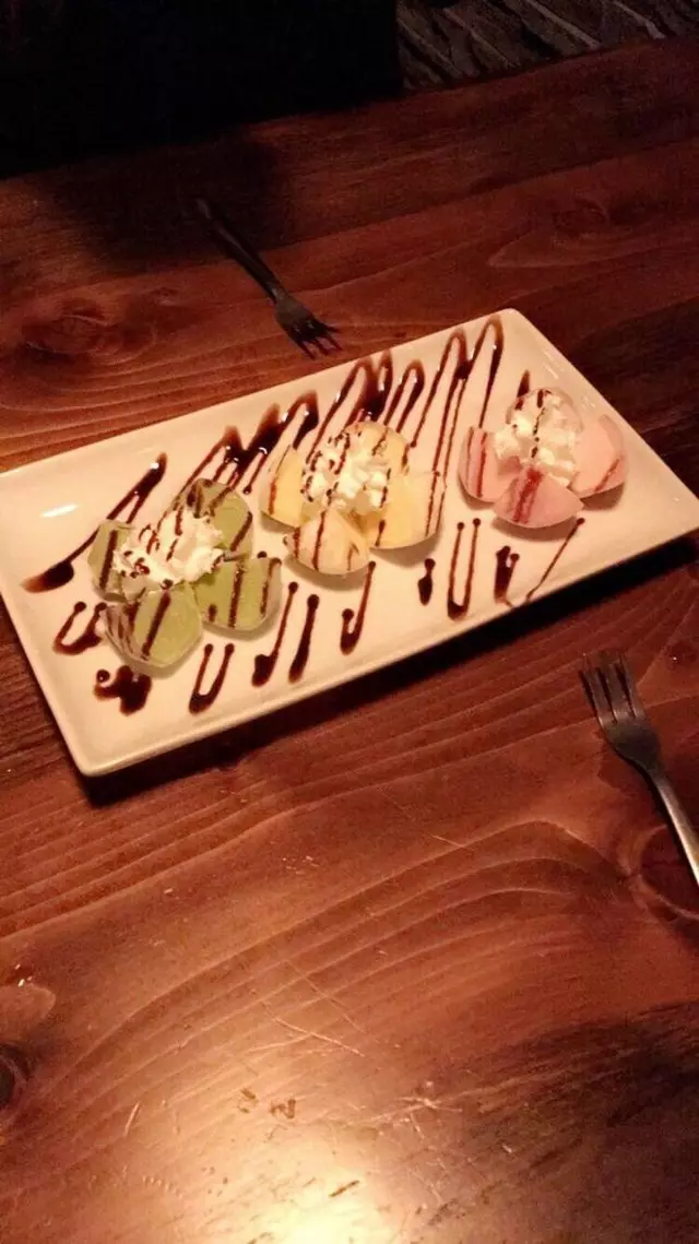V16 Sushi Lounge