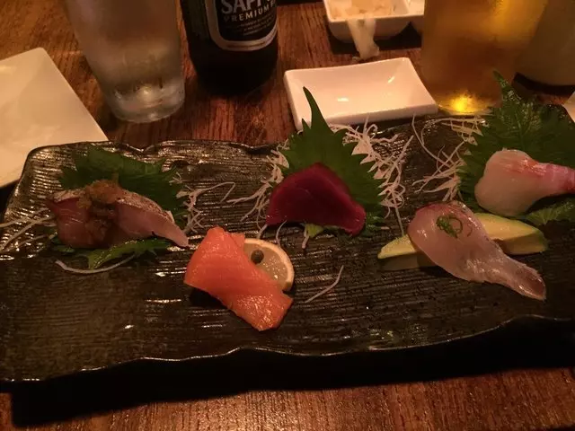 V16 Sushi Lounge