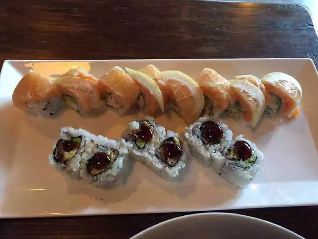 V16 Sushi Lounge