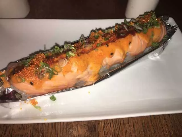 V16 Sushi Lounge