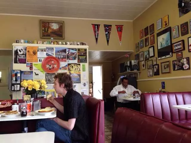 Eddie’s Cafe