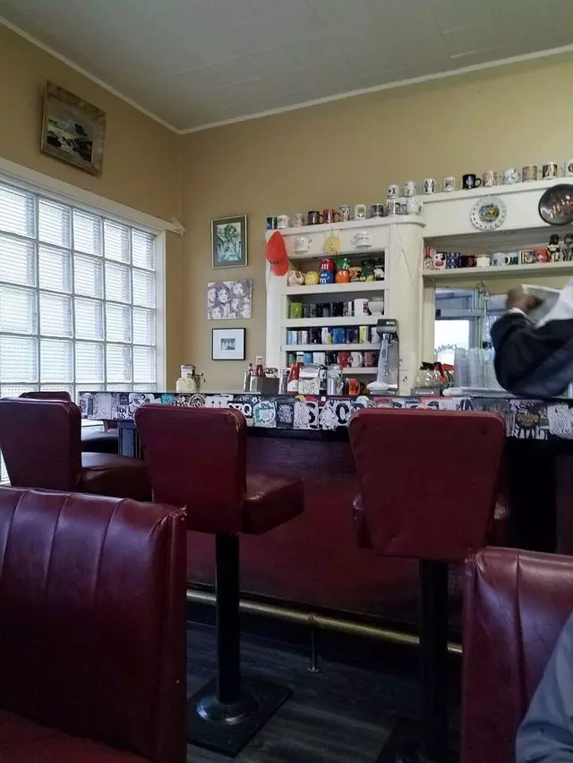 Eddie’s Cafe