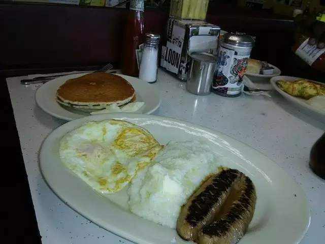 Eddie’s Cafe