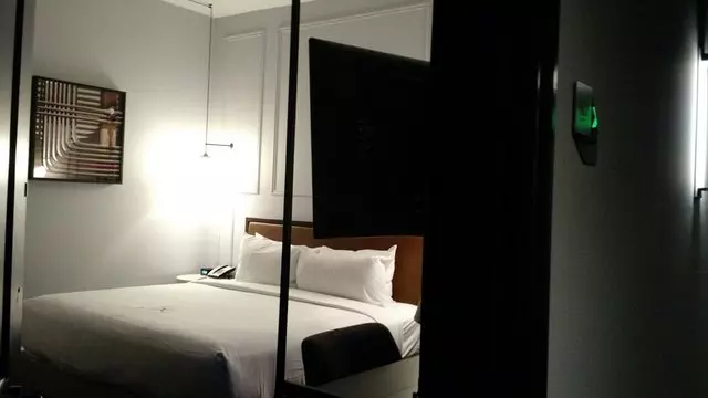 Axiom Hotel