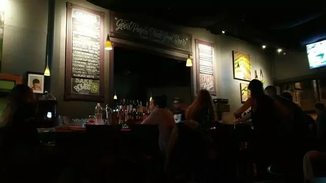 Fly Bar