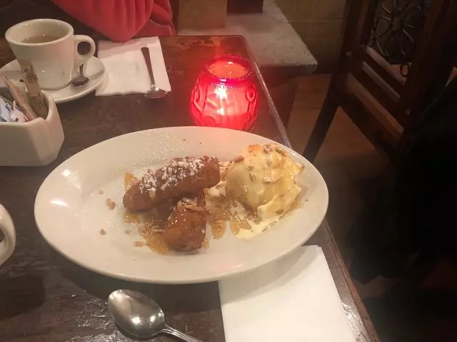 Cafe Mystique