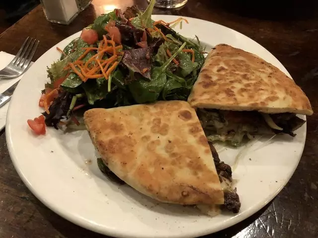 Cafe Mystique