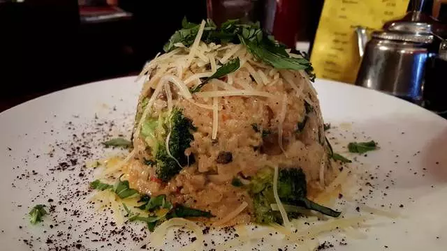 Cafe Mystique