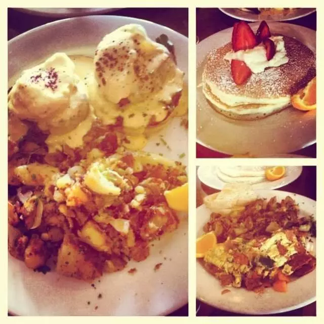 Cafe Mystique