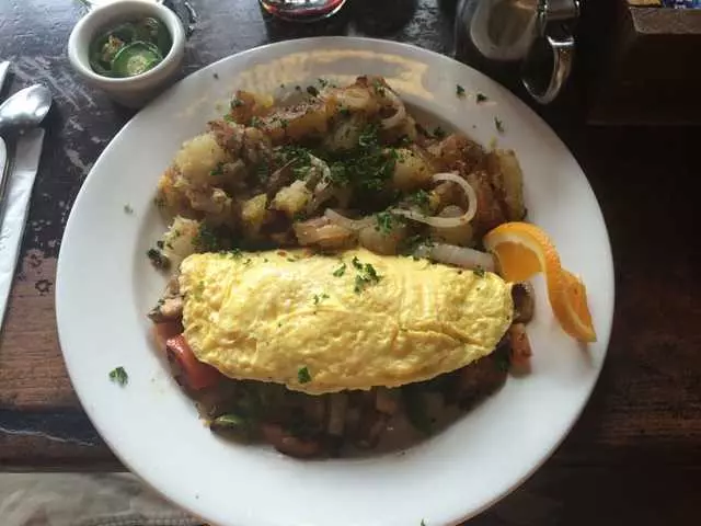 Cafe Mystique