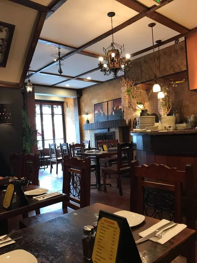 Cafe Mystique