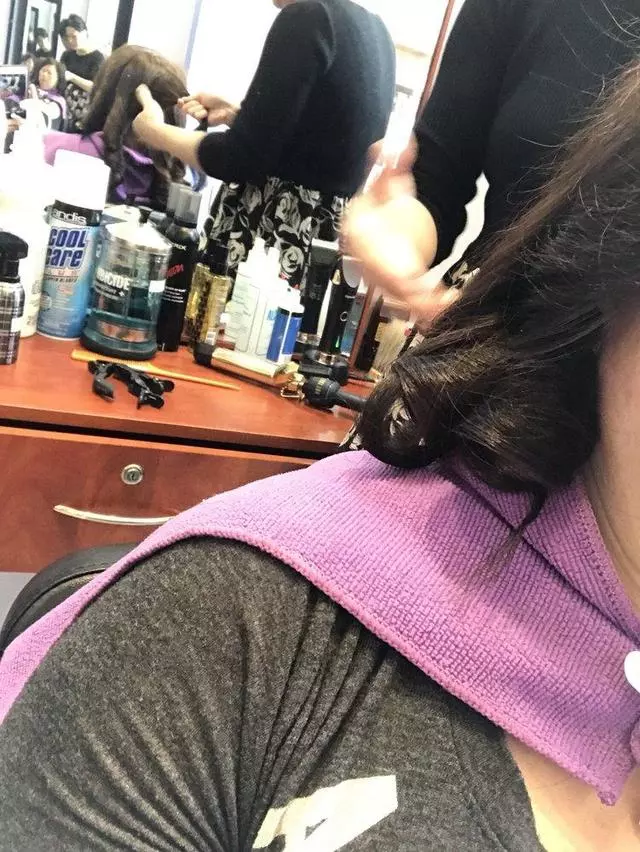 A & 8 Salon
