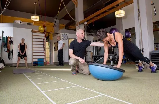 Mindful Motion Muscle Activation and Training