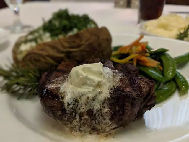 Harris’ Restaurant