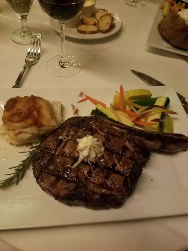 Harris’ Restaurant