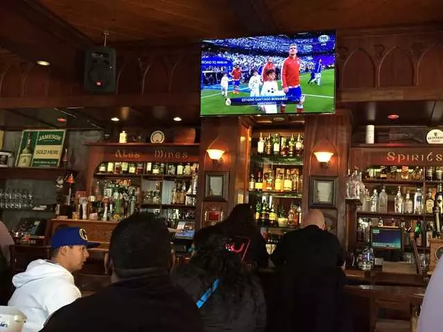 The Chieftain Irish Pub & Restaurant