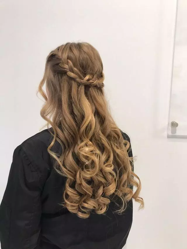 Amiri Salon