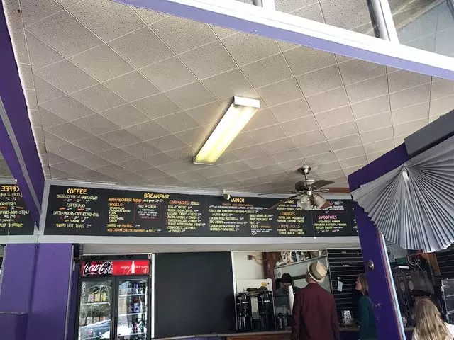 Pebbles Cafe