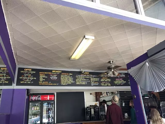 Pebbles Cafe