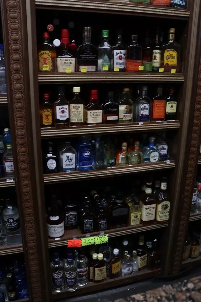 Rosenberg Deli & Market